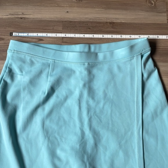 Betabrand Sassiest Skirted Pants Size M Pull On Crop Midi Stretch Robin egg blue - Picture 7 of 14